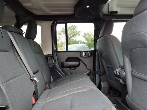 Used 2024 Jeep Wrangler Unlimited AWD/4WD image 13