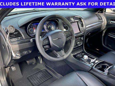 Used 2023 Chrysler 300 S w/ Comfort Group RWD image 11