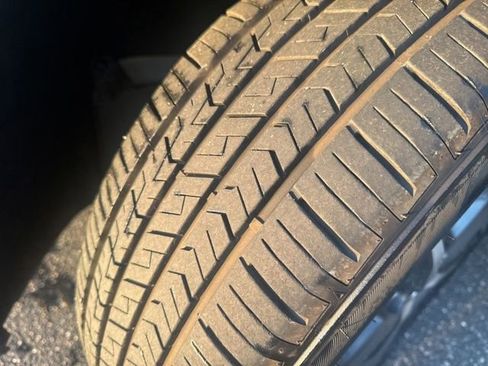 Used 2023 Honda HR-V EX-L image 12