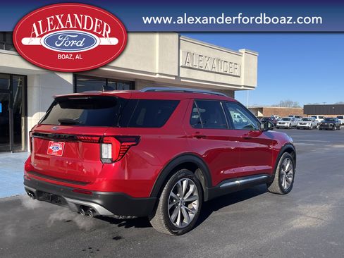 Used 2025 Ford Explorer Platinum w/ Ultimate Package image 4