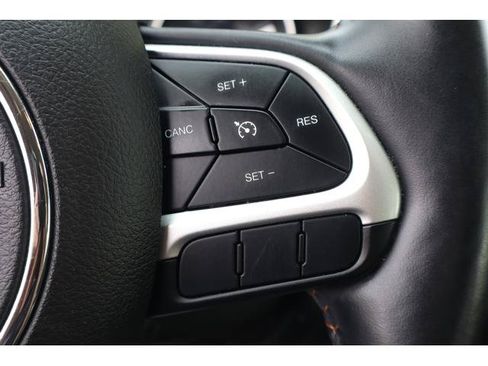 Used 2018 Jeep Compass Latitude w/ Popular Equipment Group AWD/4WD image 15