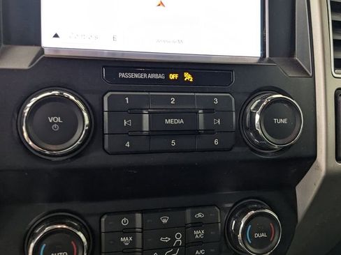 Used 2019 Ford F250 Lariat w/ Lariat Ultimate Package AWD/4WD image 26