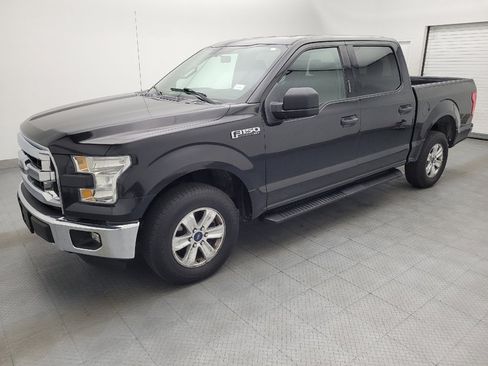 Used 2015 Ford F150 XLT w/ Trailer Tow Package RWD image 2