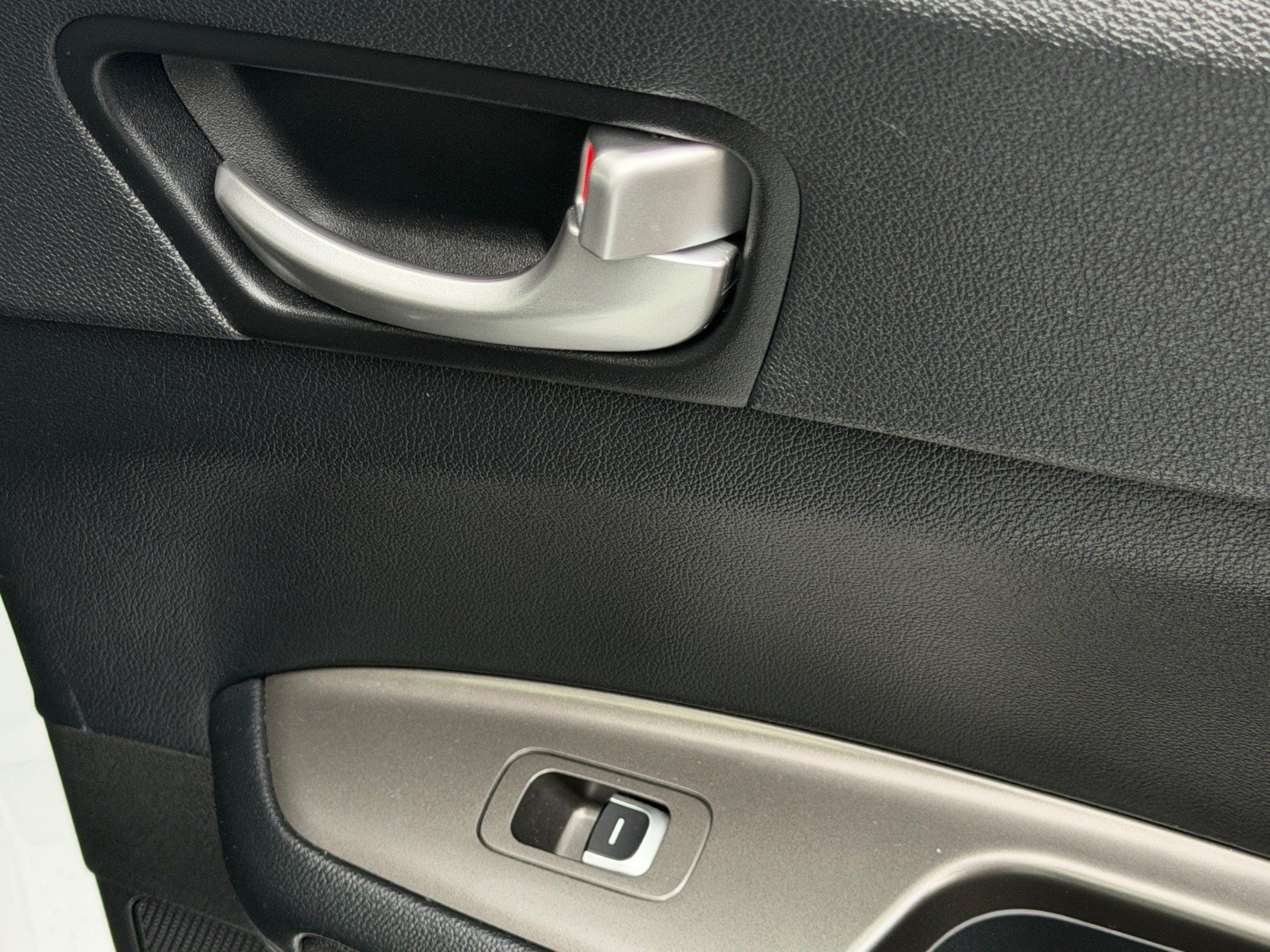 Used 2019 Kia Optima LX FWD image 10