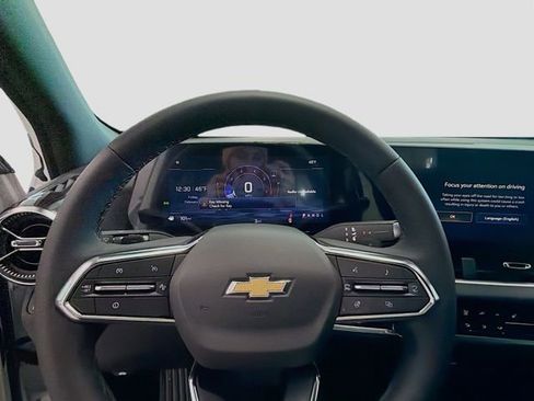 New 2026 Chevrolet Equinox LT FWD image 11