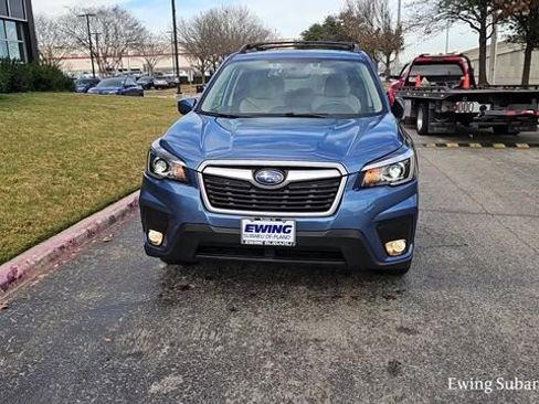 Used 2020 Subaru Forester Premium image 8