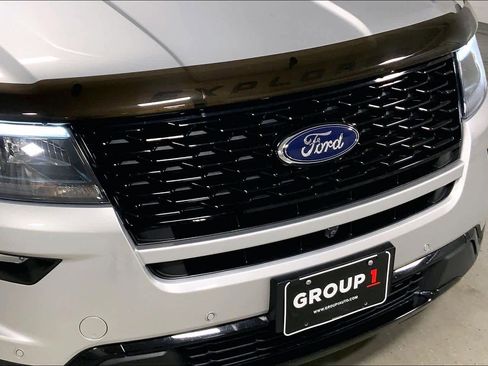 Used 2019 Ford Explorer Sport w/ Equipment Group 401A AWD/4WD image 32