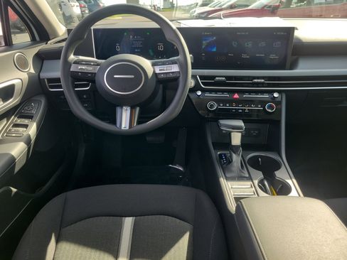 New 2025 Hyundai Sonata SE FWD image 10