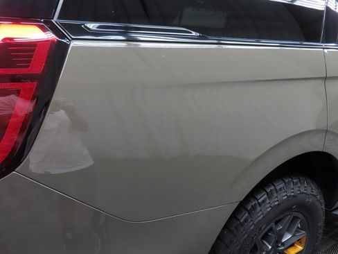 Used 2025 Ford Expedition Tremor image 38