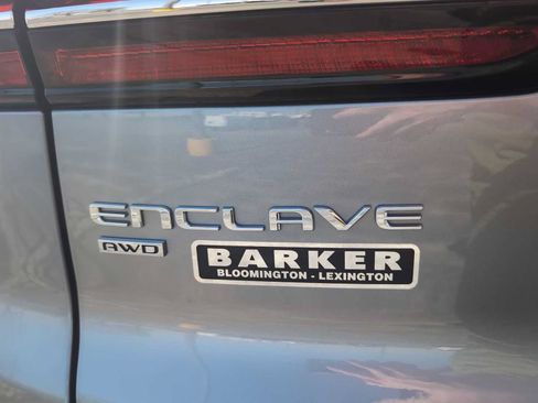 Used 2025 Buick Enclave Preferred AWD/4WD image 33