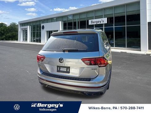 Certified 2022 Volkswagen Tiguan SE R-Line AWD/4WD image 6