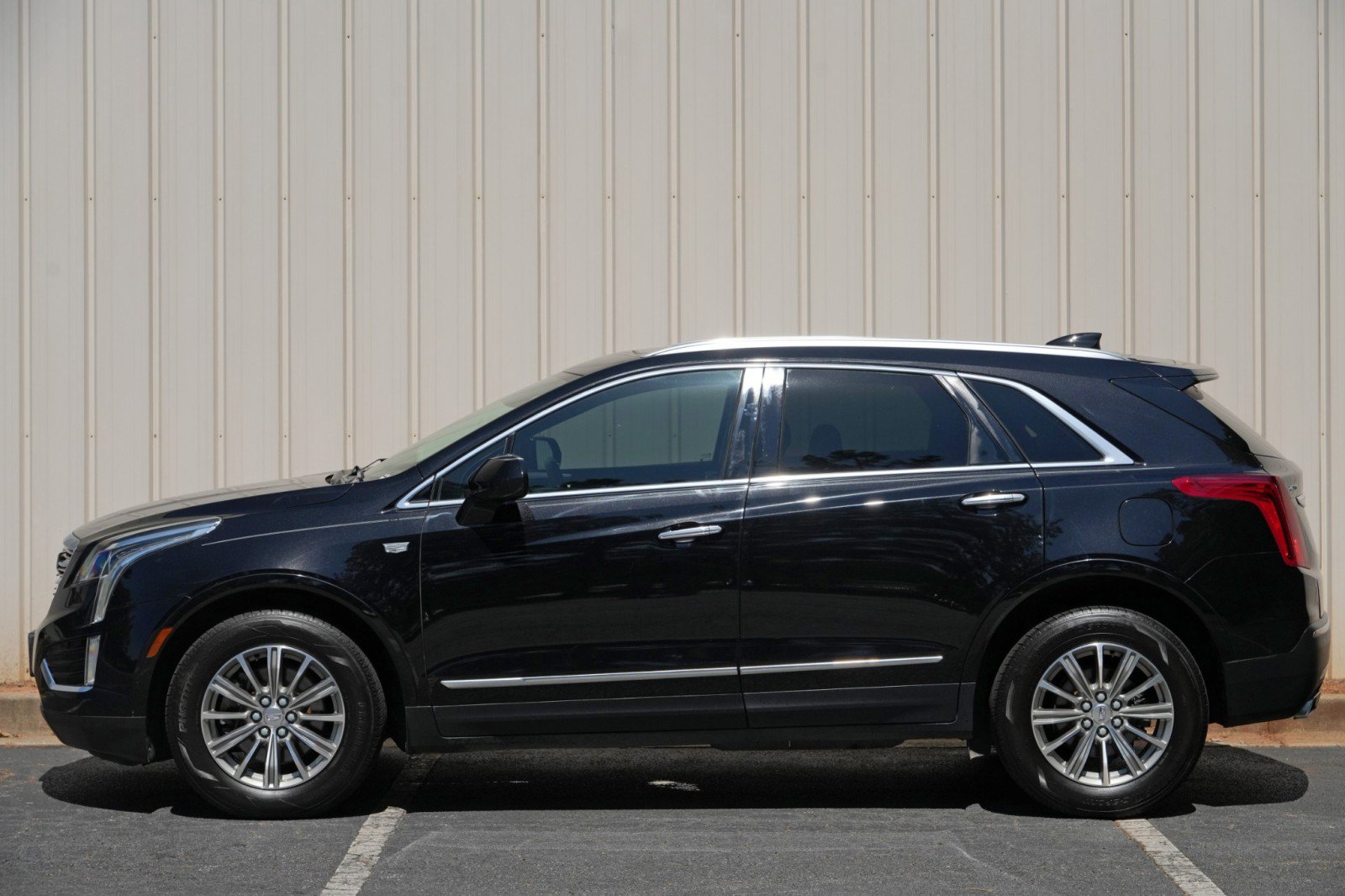 Used 2017 Cadillac XT5 Luxury w/ Driver Awareness Package FWD image 48