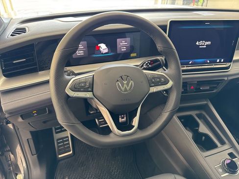 New 2026 Volkswagen Tiguan SE R-Line AWD/4WD image 40