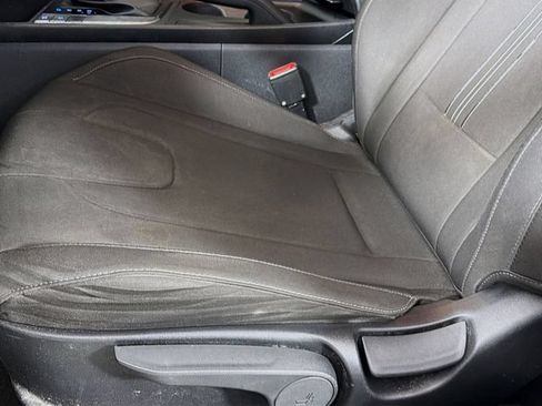 Used 2023 Hyundai Elantra SEL w/ Cargo Package FWD image 21