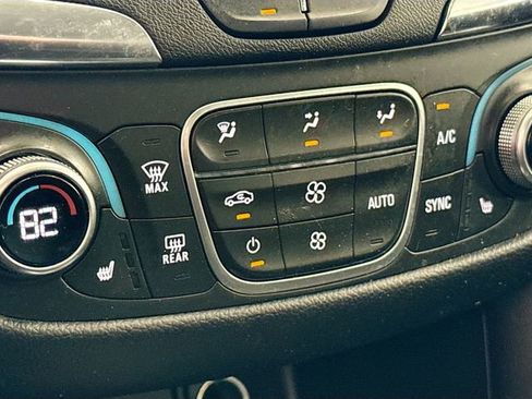 Used 2024 Chevrolet Equinox LT image 20