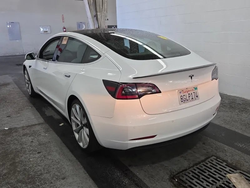 Used 2018 Tesla Model 3 Performance AWD/4WD image 3