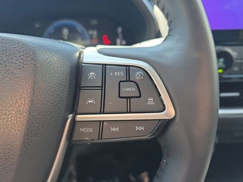 Used 2024 Toyota Grand Highlander XLE image 22