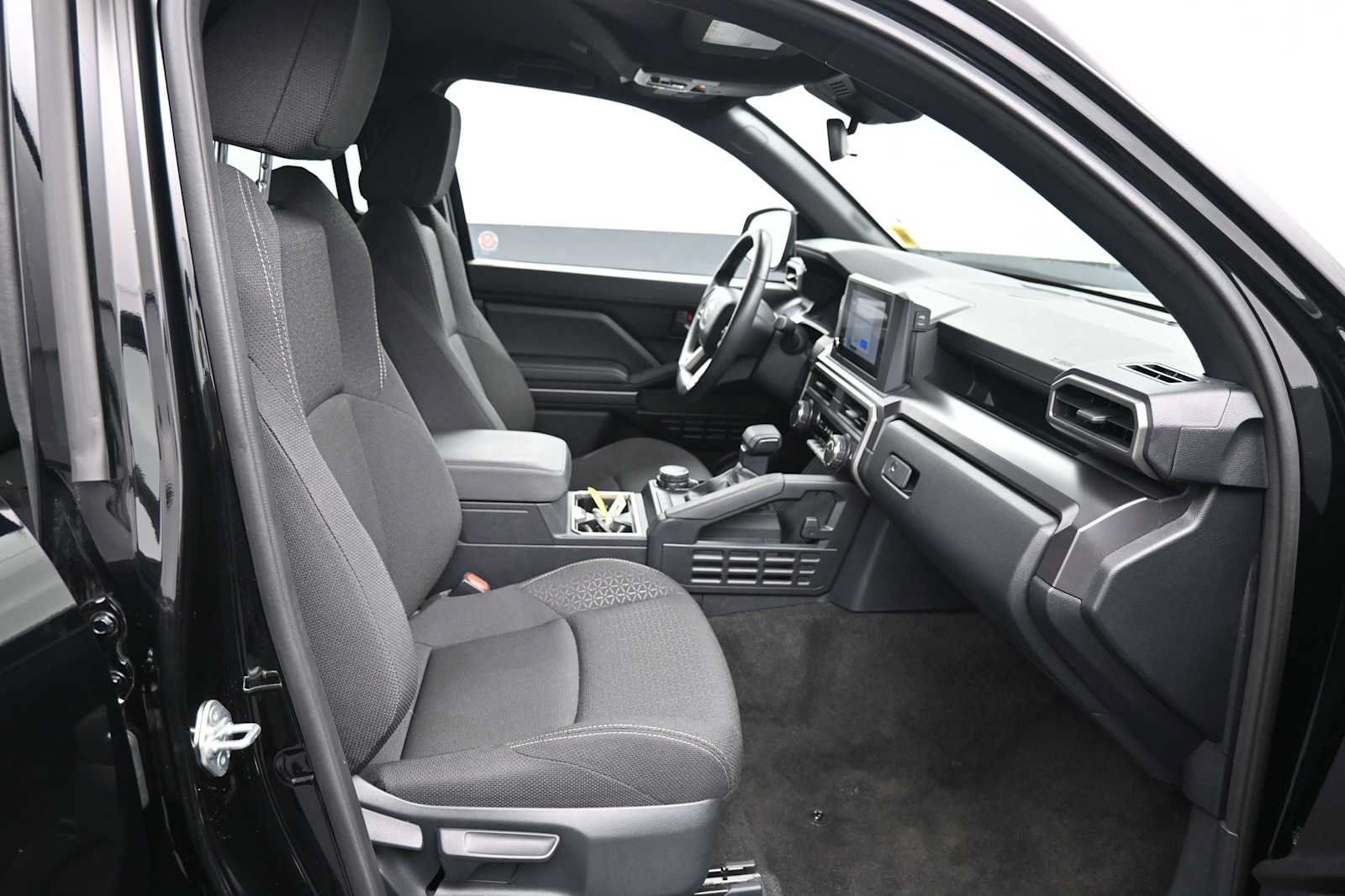 Used 2025 Toyota 4Runner SR5 AWD/4WD image 24