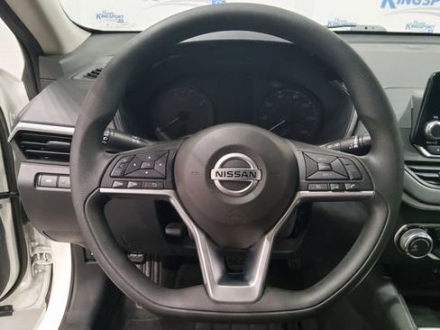 Used 2022 Nissan Altima 2.5 S FWD image 21