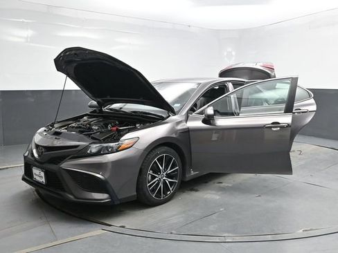 Used 2024 Toyota Camry SE FWD image 45