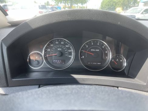 Used 2010 Jeep Grand Cherokee Laredo AWD/4WD image 15