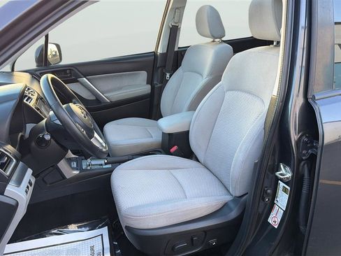 Used 2018 Subaru Forester 2.5i Premium w/ All-Weather Package AWD/4WD image 12