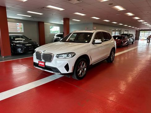 Used 2024 BMW X3 xDrive30i w/ Premium Package w/ZPA AWD/4WD image 6