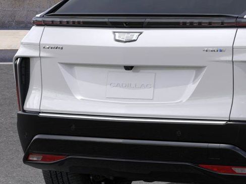 New 2025 Cadillac Lyriq Luxury image 14