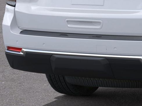 New 2026 Chevrolet Suburban LS image 14