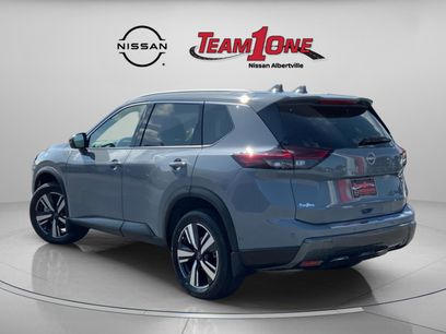 New 2025 Nissan Rogue SL w/ Tech Package