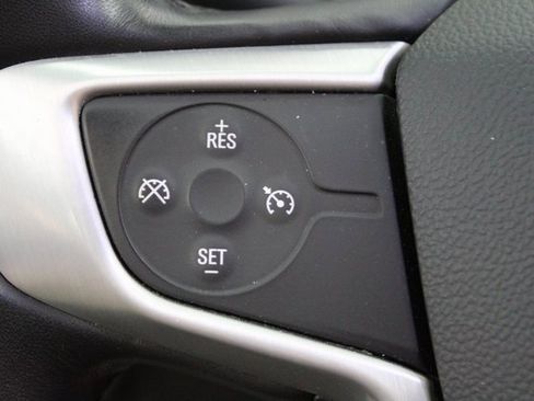 Used 2020 GMC Acadia SLE image 16