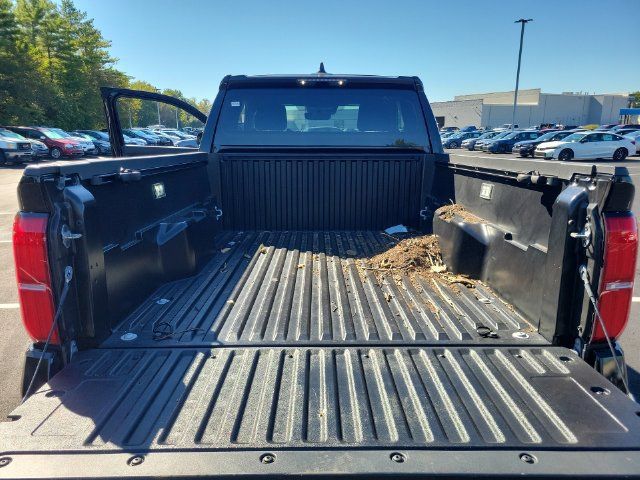 Used 2024 Toyota Tacoma SR5 AWD/4WD image 36