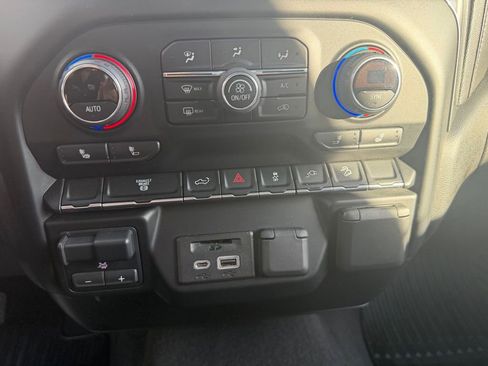 Used 2020 Chevrolet Silverado 2500 LTZ w/ Z71 Off-Road Package image 15