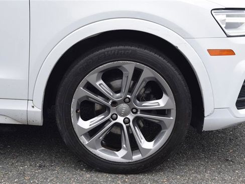 Used 2017 Audi Q3 2.0T Premium Plus w/ Premium Plus Package AWD/4WD image 4