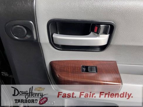 Used 2011 Toyota Sequoia Platinum image 39