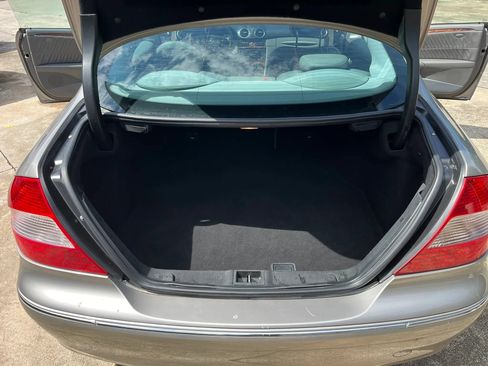 Used 2006 Mercedes-Benz CLK 350 Coupe image 6