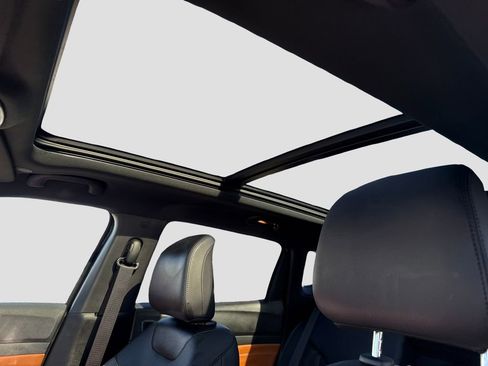 Used 2024 Jeep Compass Limited w/ Elite Group AWD/4WD image 14