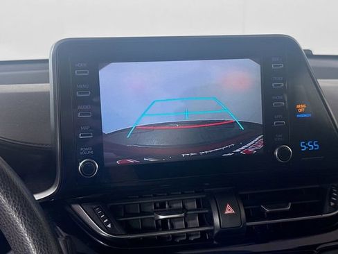 Used 2019 Toyota C-HR LE FWD image 15