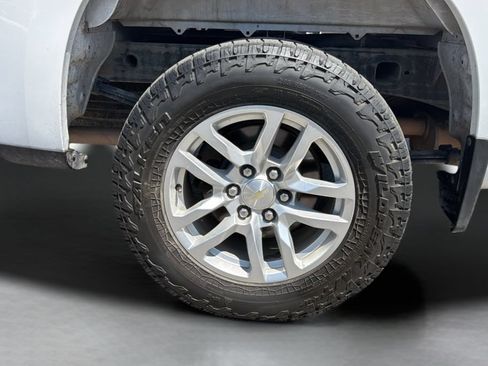 Used 2021 Chevrolet Silverado 1500 LT w/ Z71 Off-Road Package AWD/4WD image 16