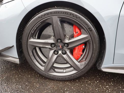 Used 2025 Chevrolet Corvette Z06 w/ Z07 Performance Package image 34