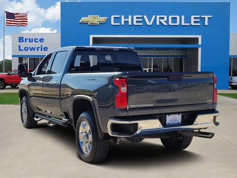 Used 2020 Chevrolet Silverado 2500 LTZ w/ LTZ Texas Edition image 4