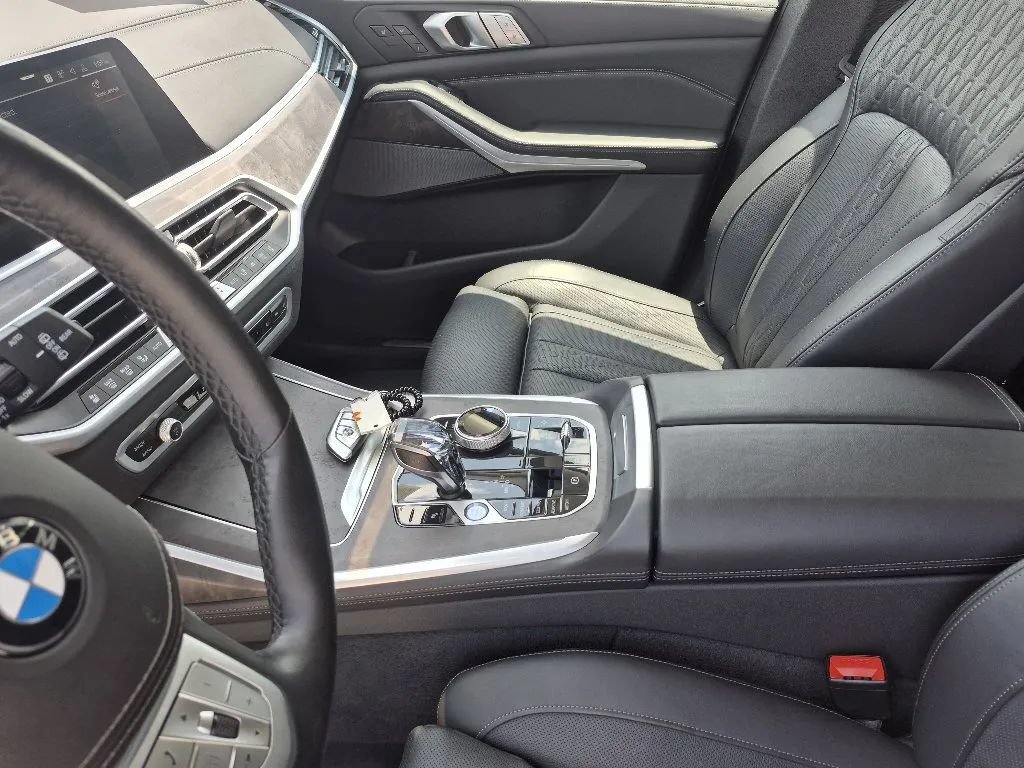 Used 2021 BMW X7 xDrive40i w/ Executive Package AWD/4WD image 17
