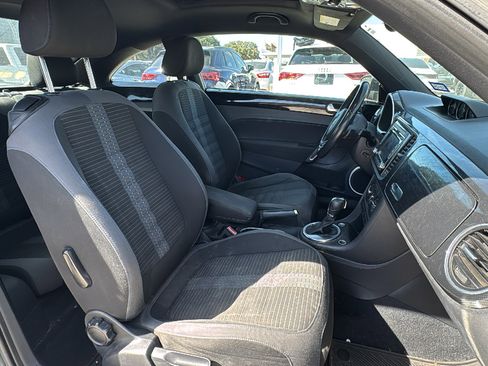 Used 2014 Volkswagen Beetle R-Line image 28