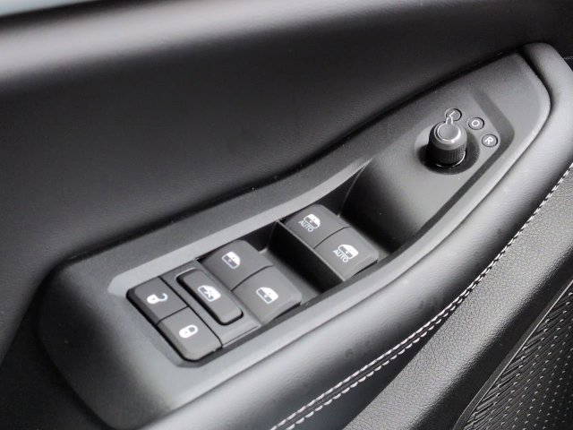 New 2026 Jeep Grand Cherokee Altitude RWD image 25