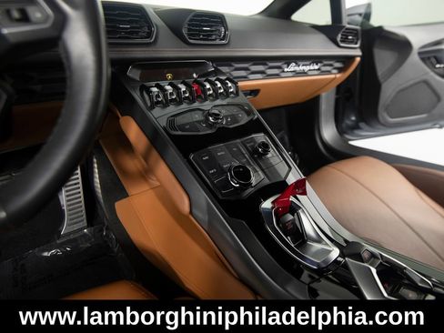 Used 2015 Lamborghini Huracan LP 610-4 AWD/4WD image 26