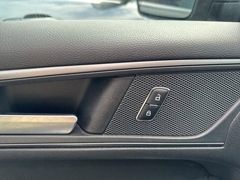 Used 2018 Ford Edge SE image 10