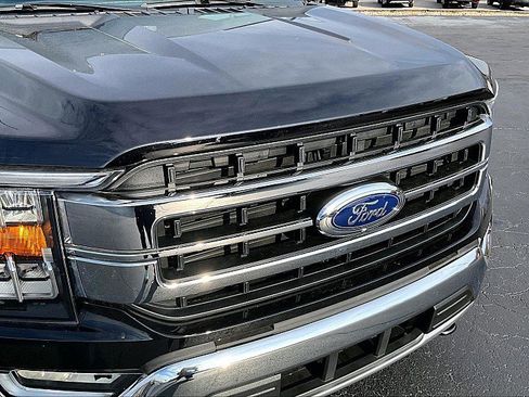 Used 2022 Ford F150 Lariat w/ Trailer Tow Package image 28