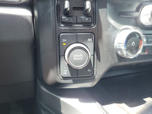 Used 2024 Ford F250 Lariat w/ Lariat Ultimate Package AWD/4WD image 30