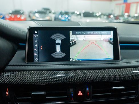 Used 2018 BMW X5 M image 39