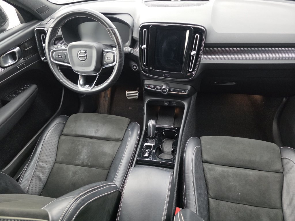 Used 2020 Volvo XC40 T5 R-Design w/ Protection Package Premier AWD/4WD image 21